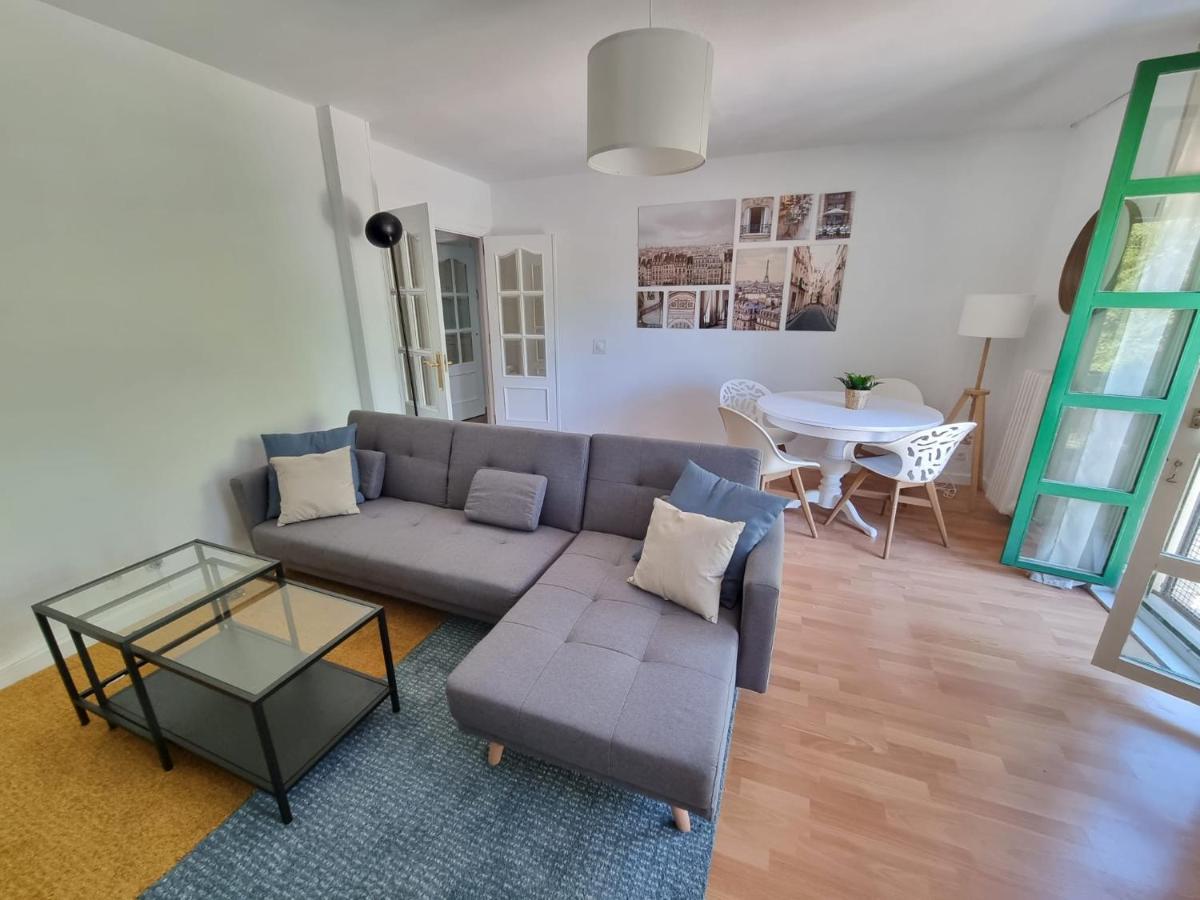 Un Rincon Con Vistas Al Parque Wifi Junto A Catedral By Apartamentos Логроньо Экстерьер фото